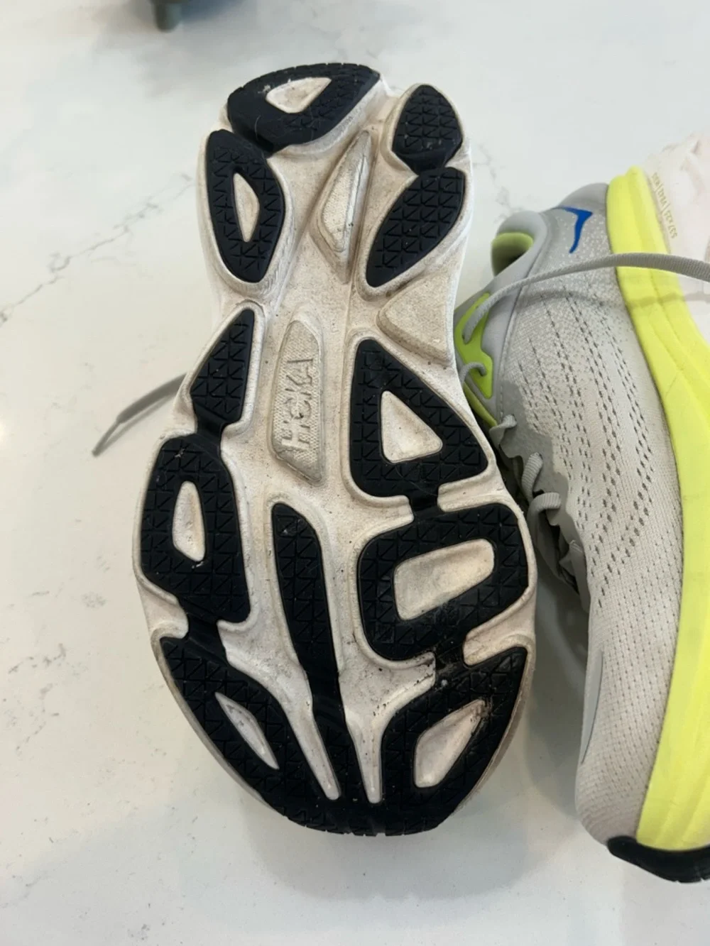 Men’s Hoka Bondi 8 Gray with Neon Yellow & Blue Accents size 9D - Picture 3 of 4